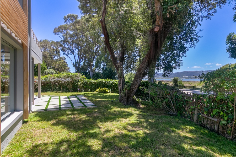 4 Bedroom Property for Sale in Leisure Isle Western Cape